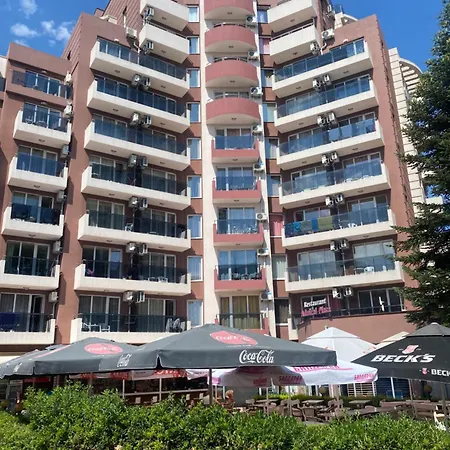 Admiral Plaza C 19 Private Cozy Sunny ساني بيتش