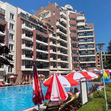 Admiral Plaza C 19 Private Cozy Sunny شقة