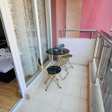 Admiral Plaza C 19 Private Cozy Sunny ساني بيتش